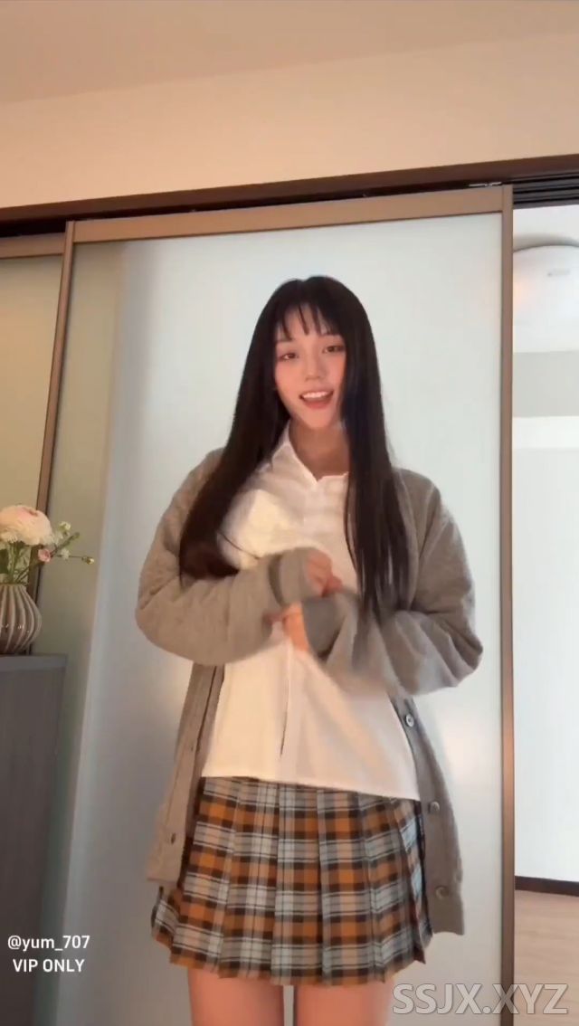 [5V/1.32G]yum_707玉米 – 三视角抖音风裸舞第二弹